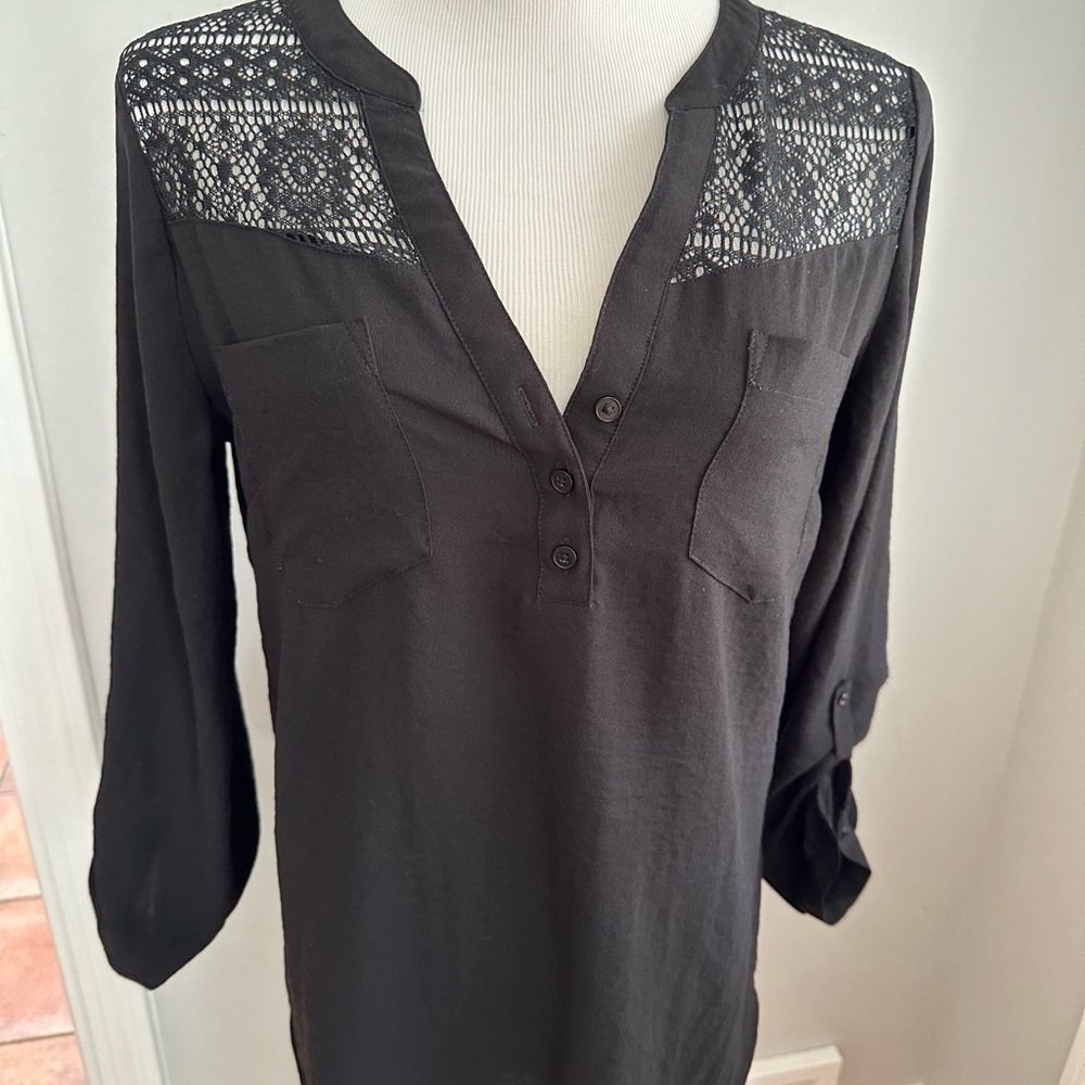 Express Women’s Portofino top - black with lace- size M